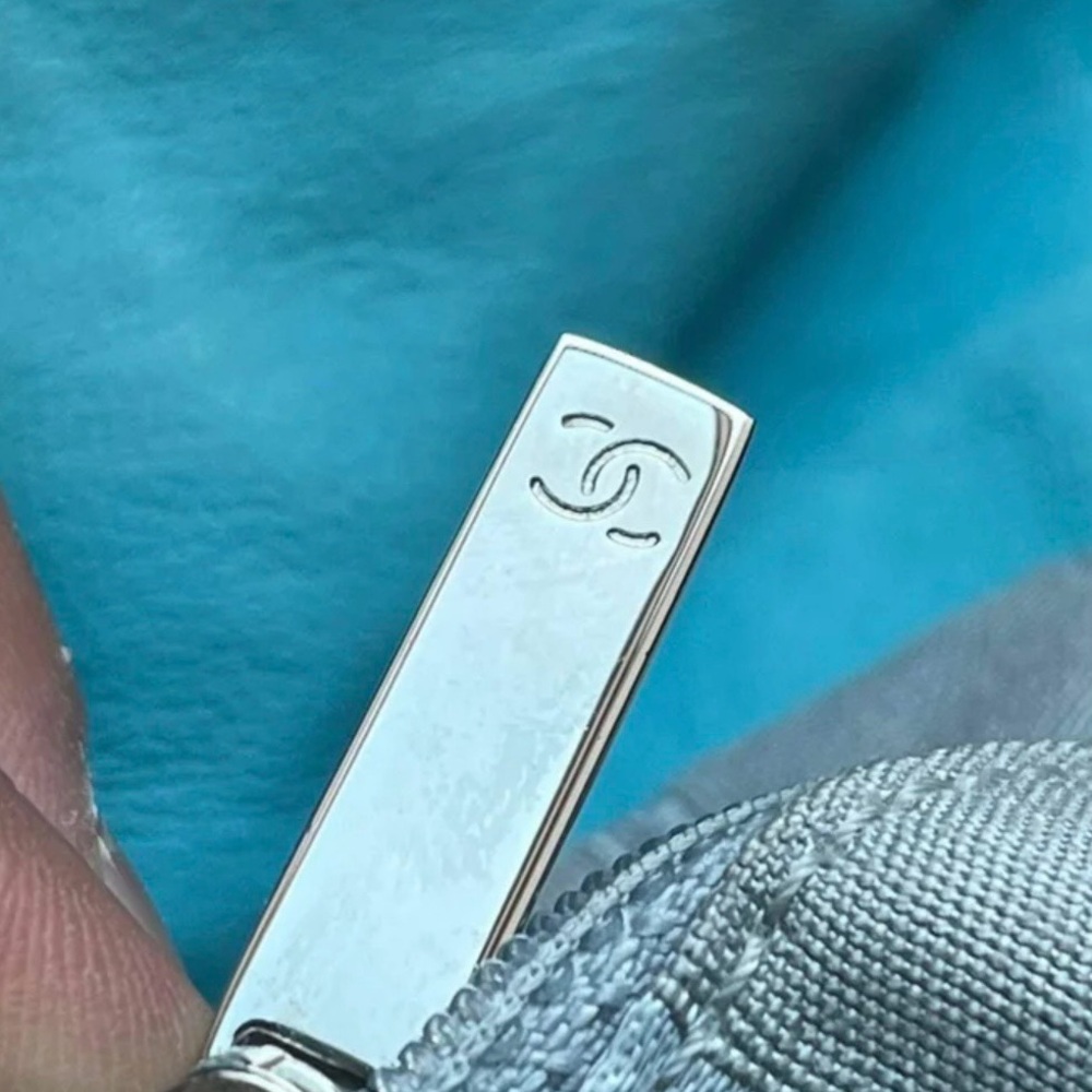 Chanel Turquoise Leather Shoulder Bag - Picture 12 of 13